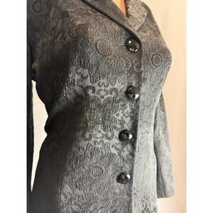 Vintage DD collection Black paisley damask blazer with a jaguar design size 8P